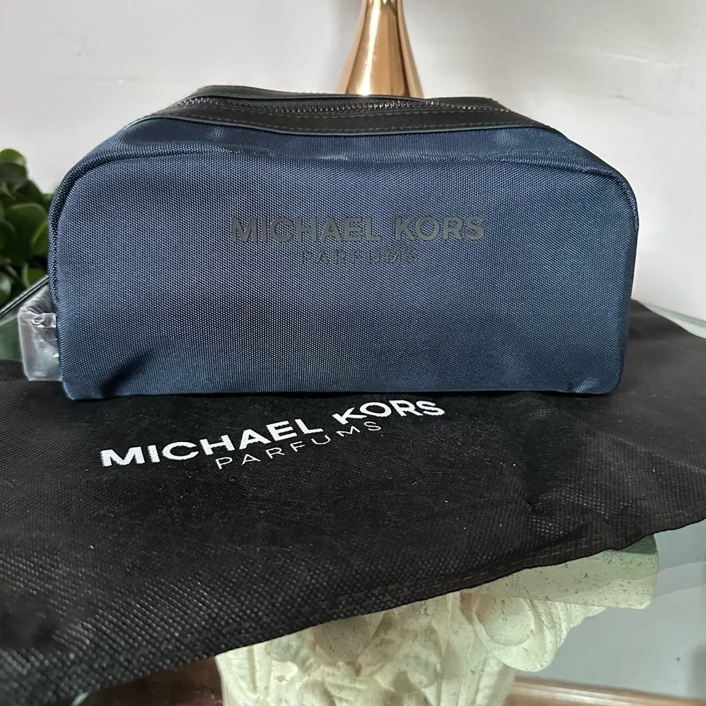 Michael Kors Navy and Black Men's Toiletry Kit - Picture 3 of 8